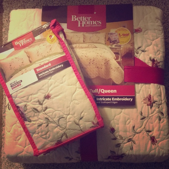 Better Homes And Gardens Bedding Brand New Set Flower Quilt And